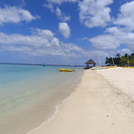 Magnificent Sea-View Apartment Flic en Flac Bagian luar foto