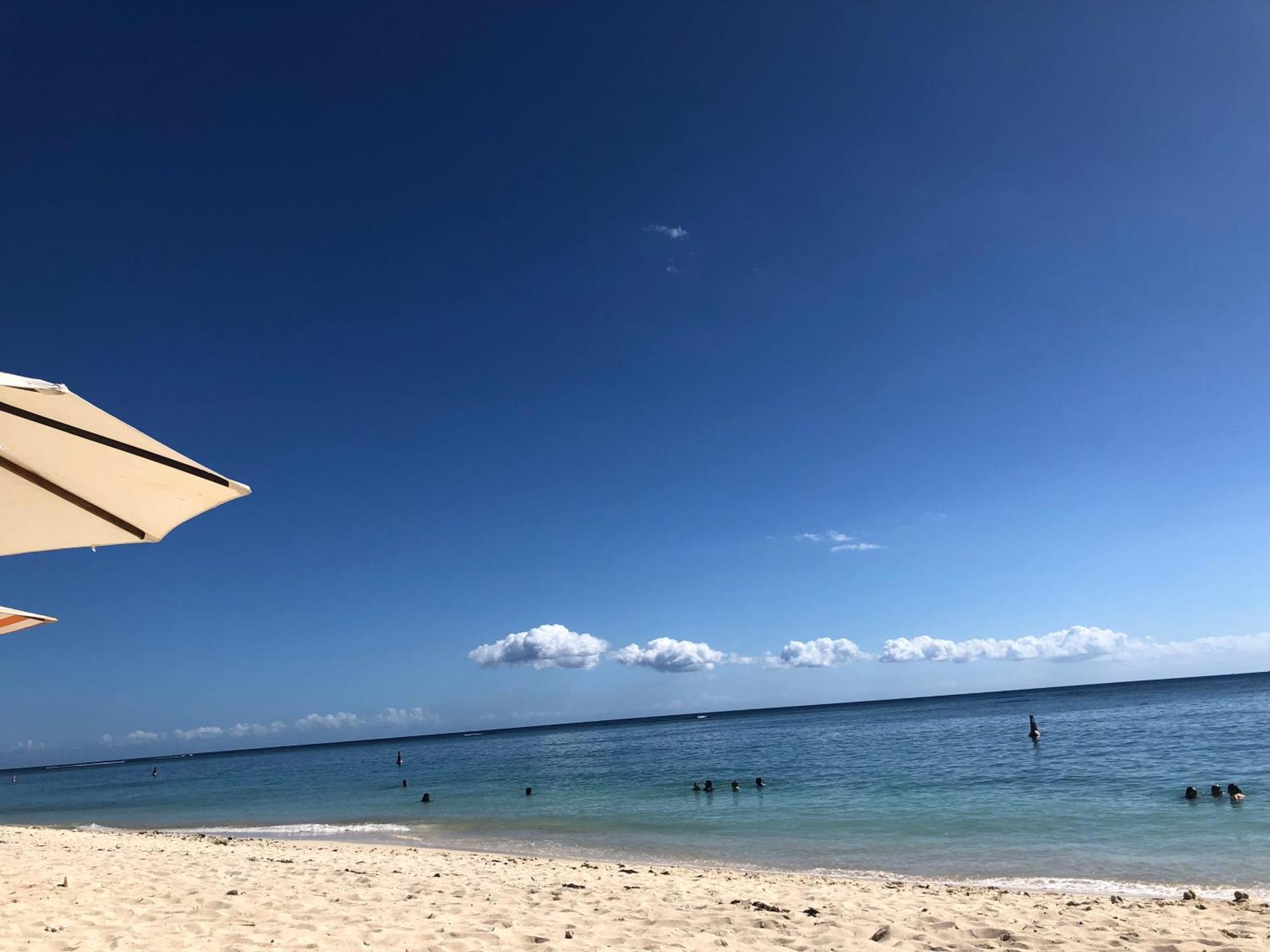 Magnificent Sea-View Apartment Flic en Flac Bagian luar foto